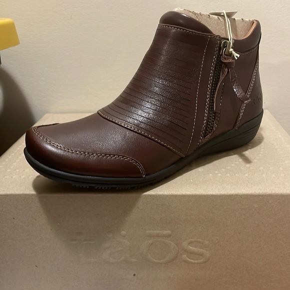 Taos Footwear Shoes - Taos Ankle Boot, Size 6M